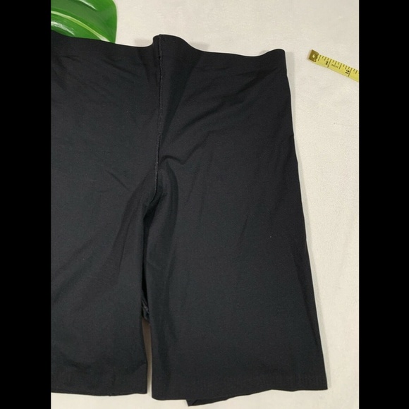 NEW‎ $52 Spanx Thinstincts Girl Shaper Shorts Small - Picture 11 of 12